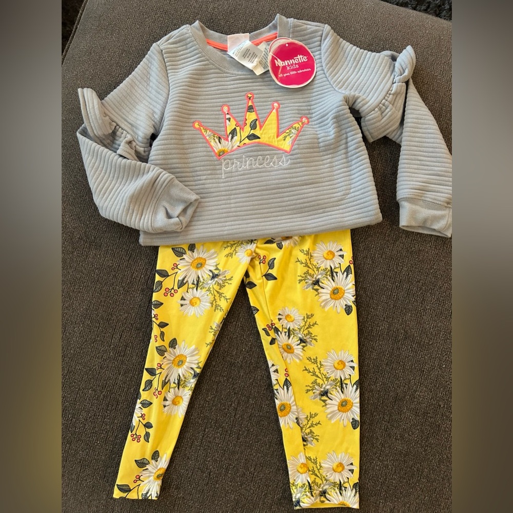 Nannette Kids Gray Princess Sweatshirt and Yellow Floral Leggings Set